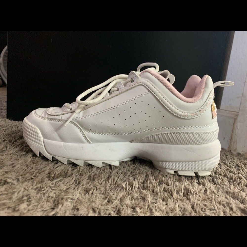 Fila shoes - Picture 2 of 6